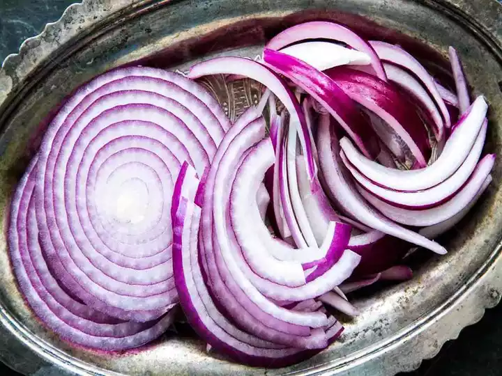 Onion cutting