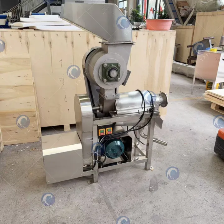 0.5T Crushing Screw Juicer Sold To Suriname For Galangal Juice Extraction 4 Screw juicer for galangal juice