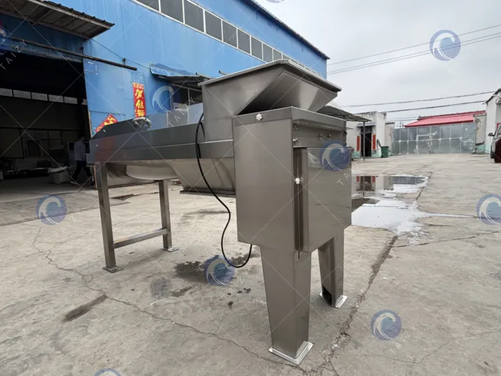 Automatic pomegranate peeling and seeding machine